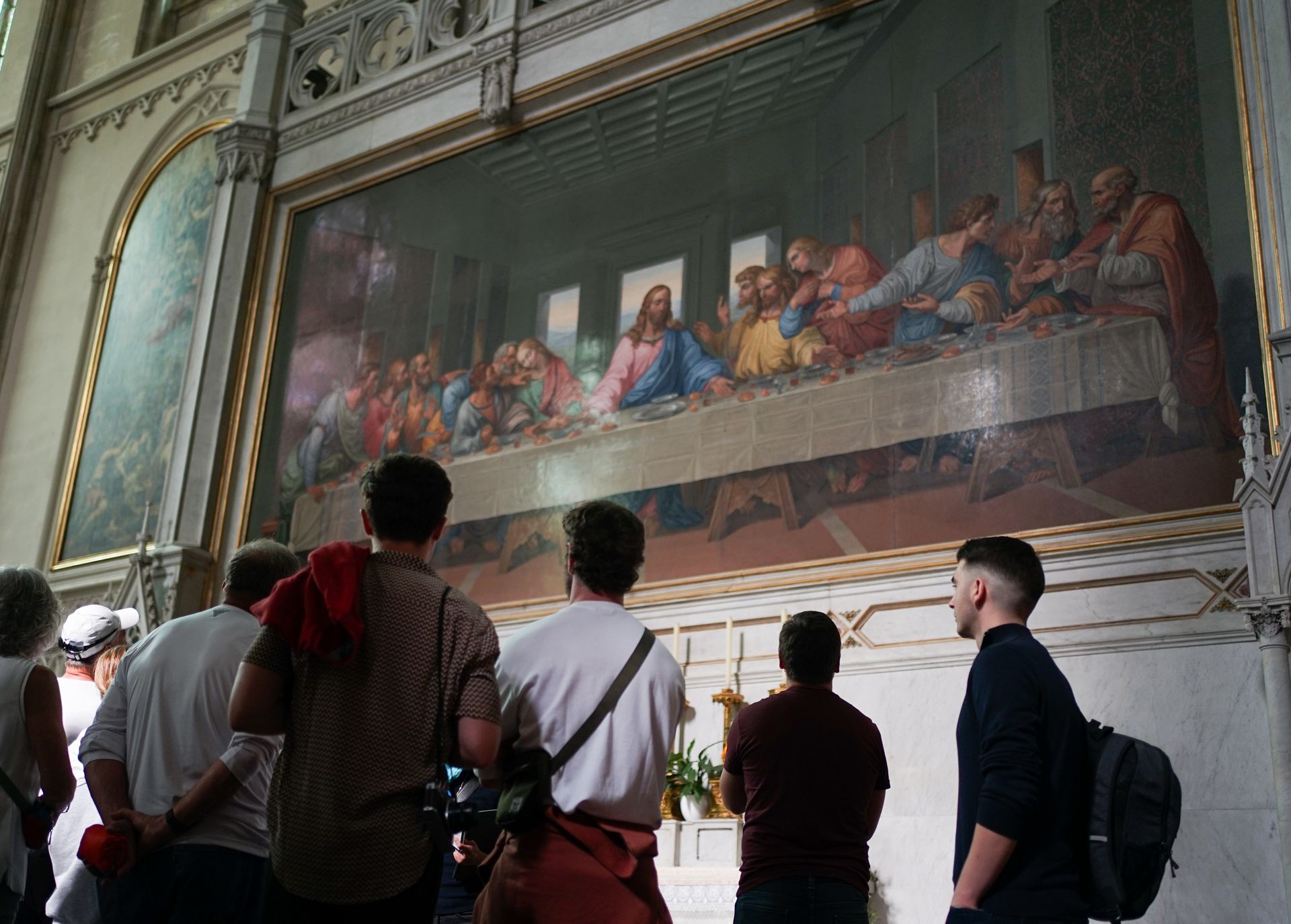 vienna-hidden-gems-courtyard-tour-walking-group.jpg