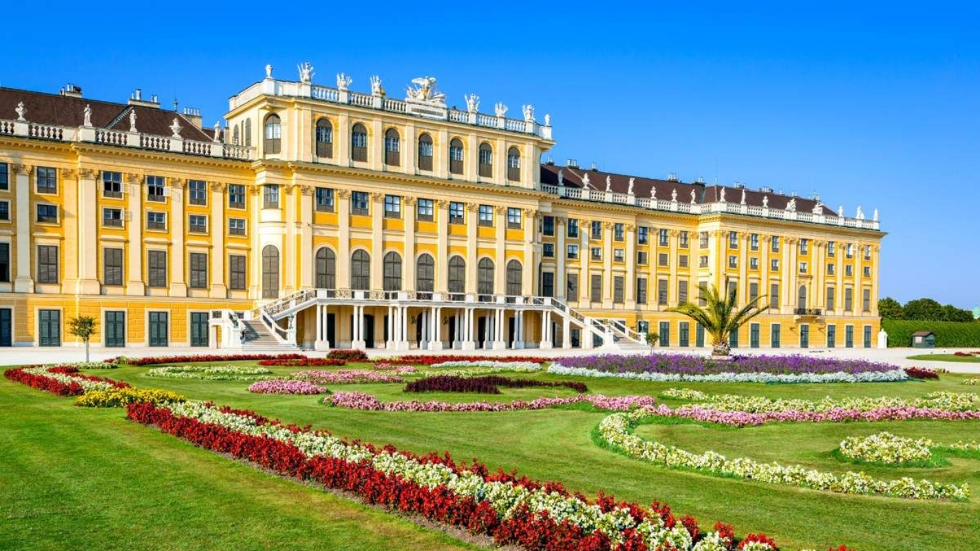 Aerial view of Schönbrunn Palace gardens