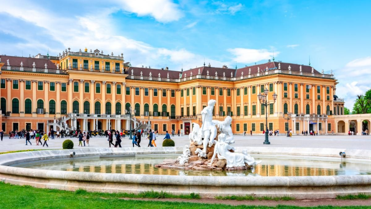 Schönbrunn Palace gardens with palace in background