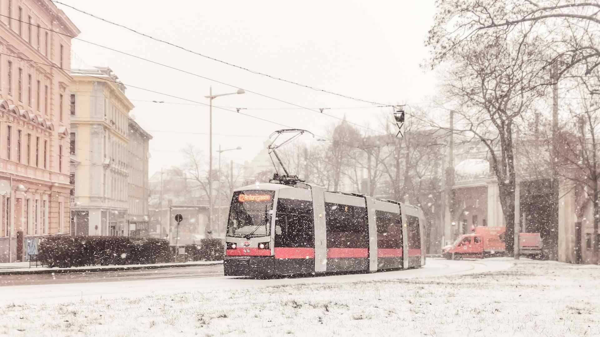 Vienna covered in snow during January 2026 – winter travel in Austria