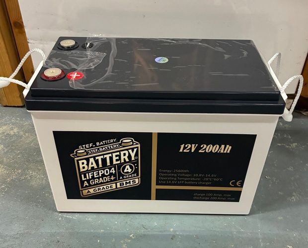 StefBattery 12V 200Ah Premium LiFePO4 accu