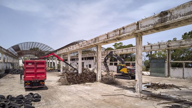 Demolizione industriale in Sicilia con gestione dei materiali Riolo Metalli Priolo Gargallo Siracusa
