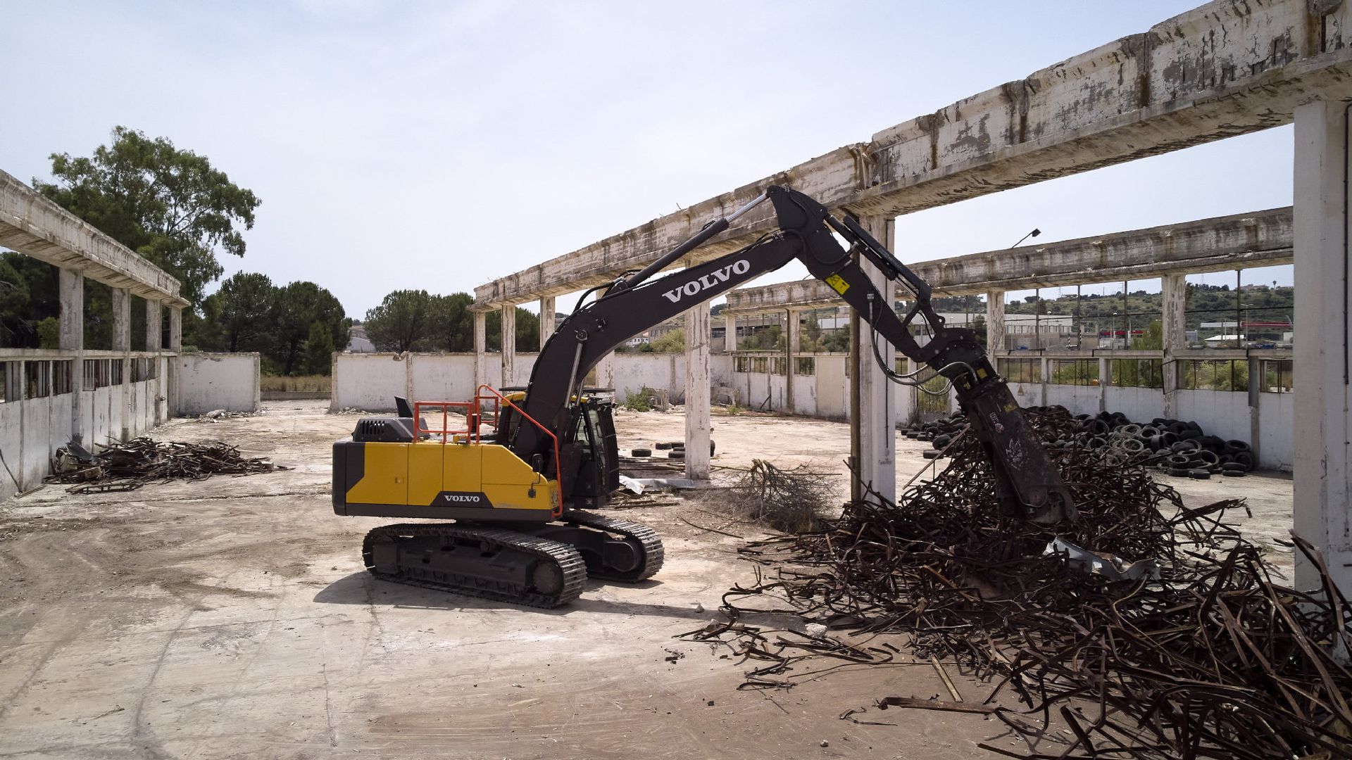 lavorazione demolizione industriale Riolo metalli Siracusa Sicilia