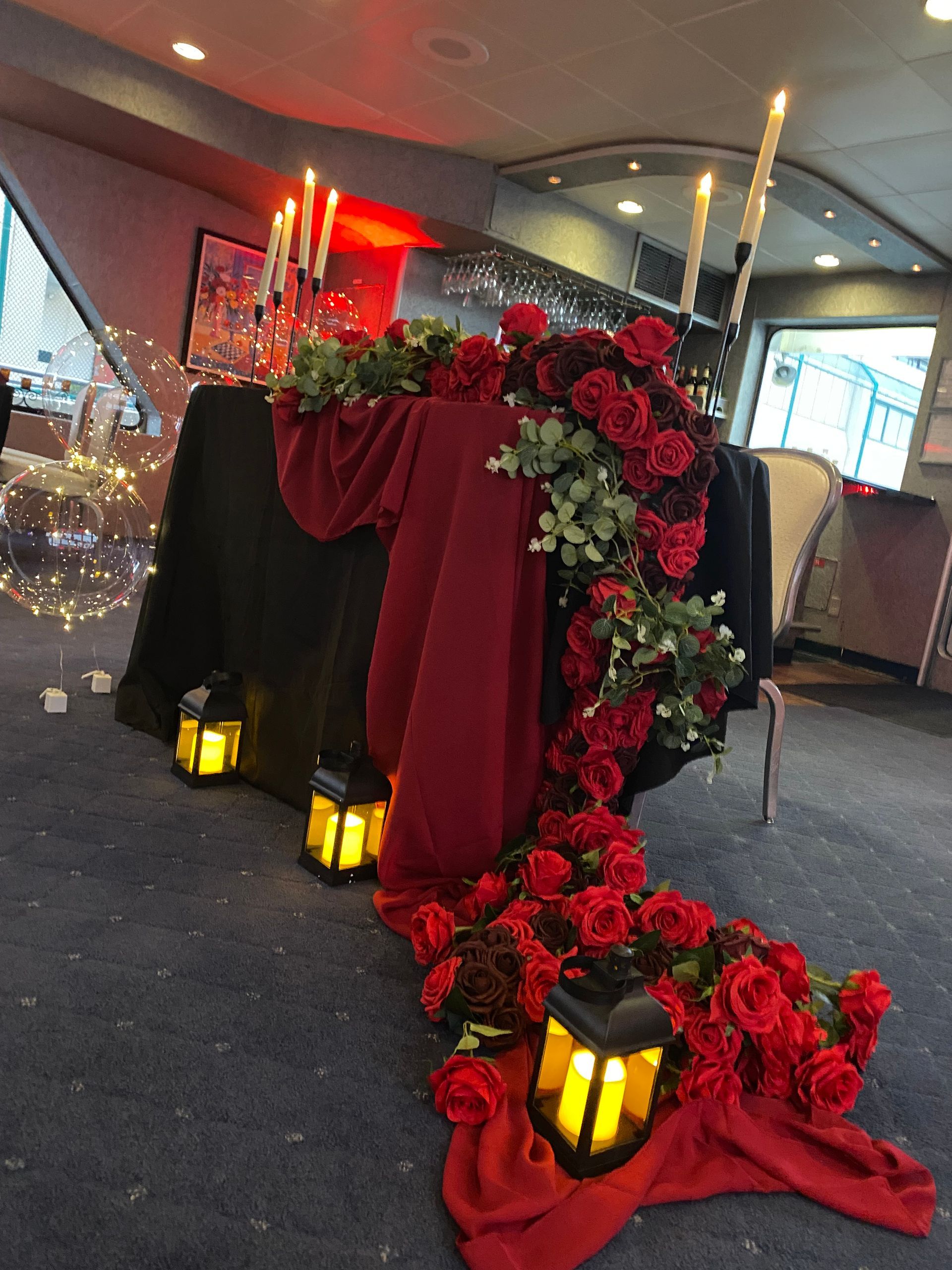 sweetheart table