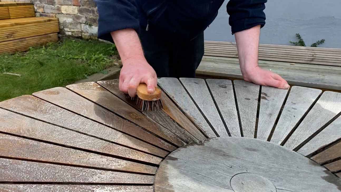 Request a free quote for garden patio furniture cleaning service hull