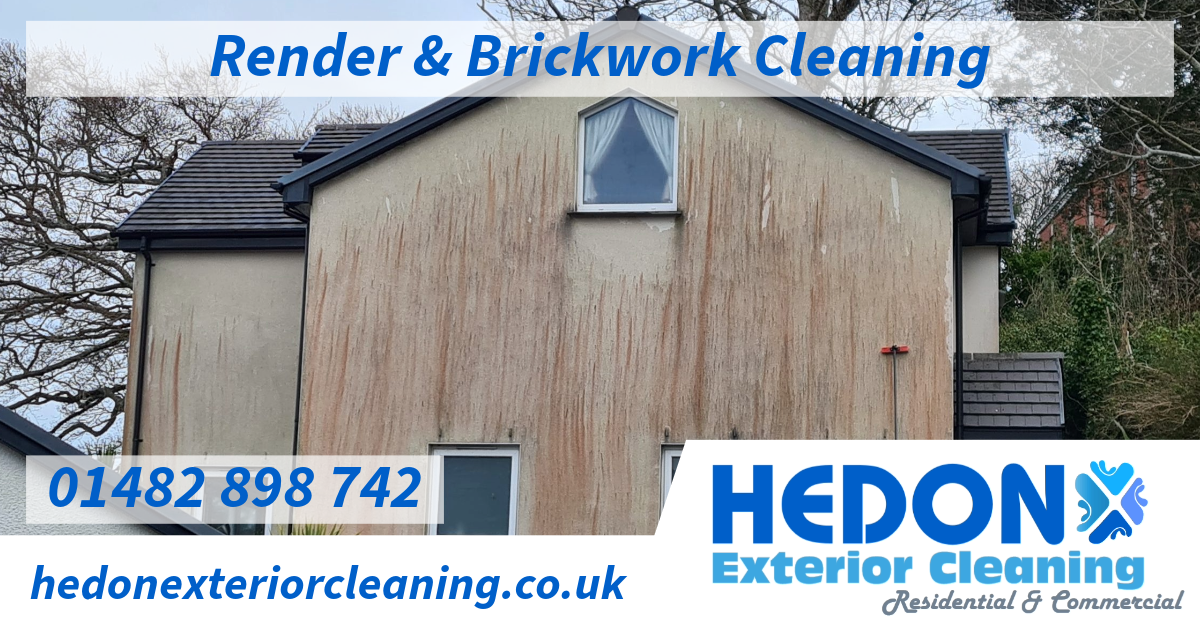House with red algae been professionally cleaned