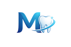 Logo blu stilizzato con una “M”, un dente bianco e una curva sinuosa