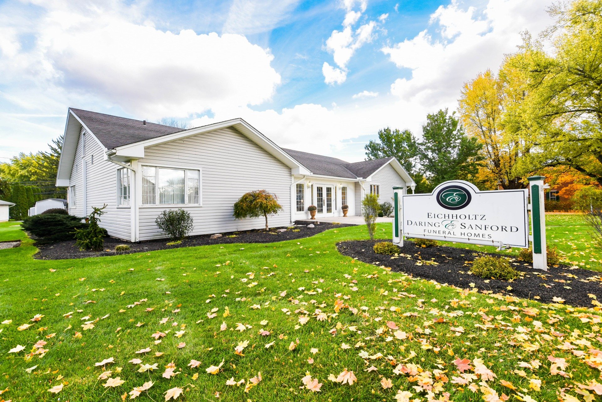 Eichholtz Daring & Sanford Funeral Home Ohio