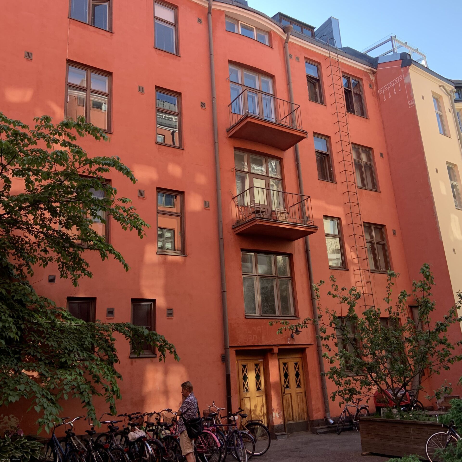 Etu-Töölö, Runeberginkatu 