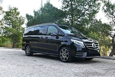 Spacious minivan for group transfers from Athens Airport to Athens city