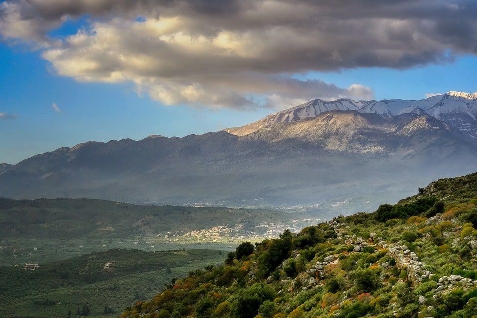Spacious minivan available for private airport transfers from Crete Airport
