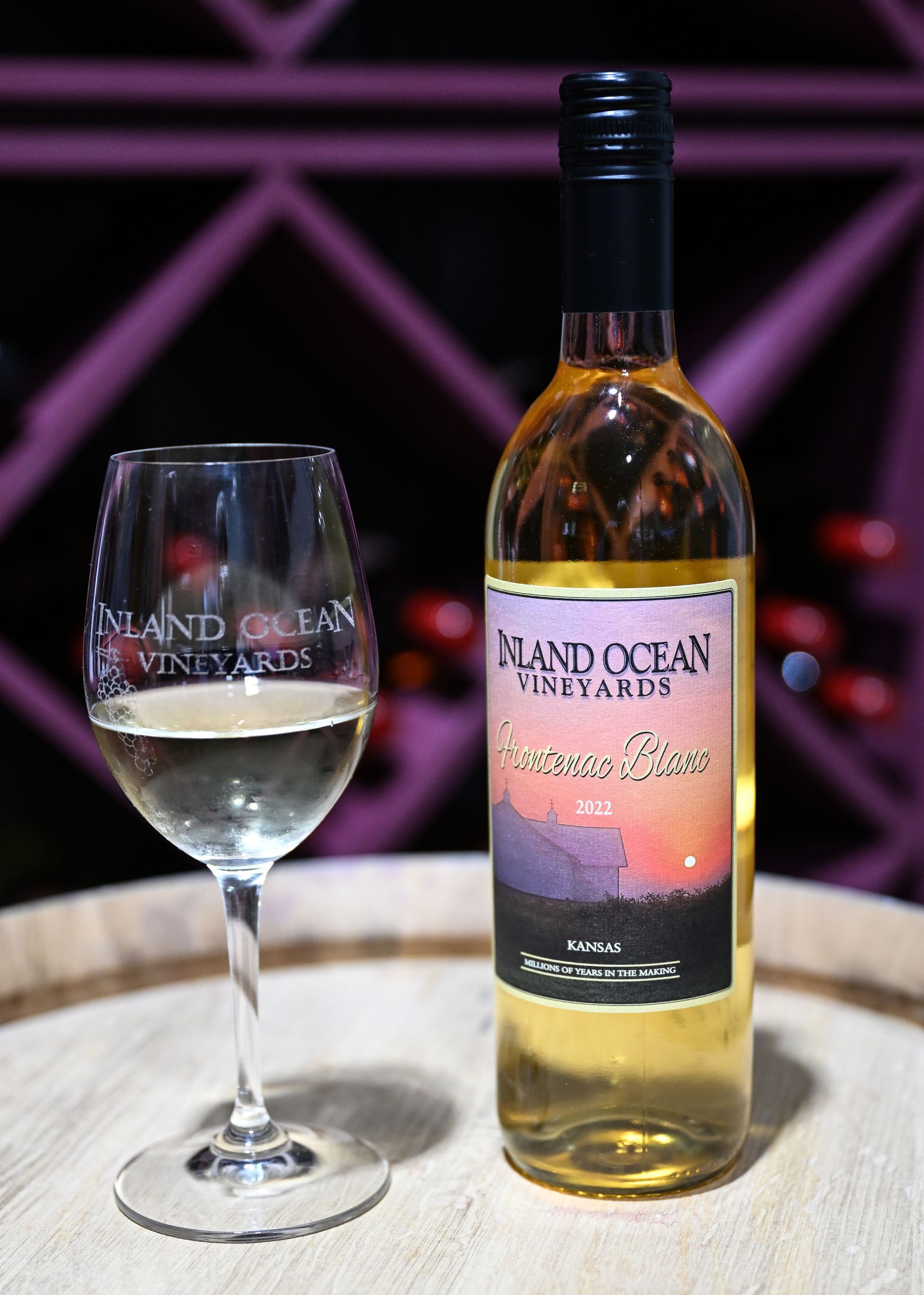 frontenac blanc wine inland ocean vineyards hutchinson ks, Kansas Wine