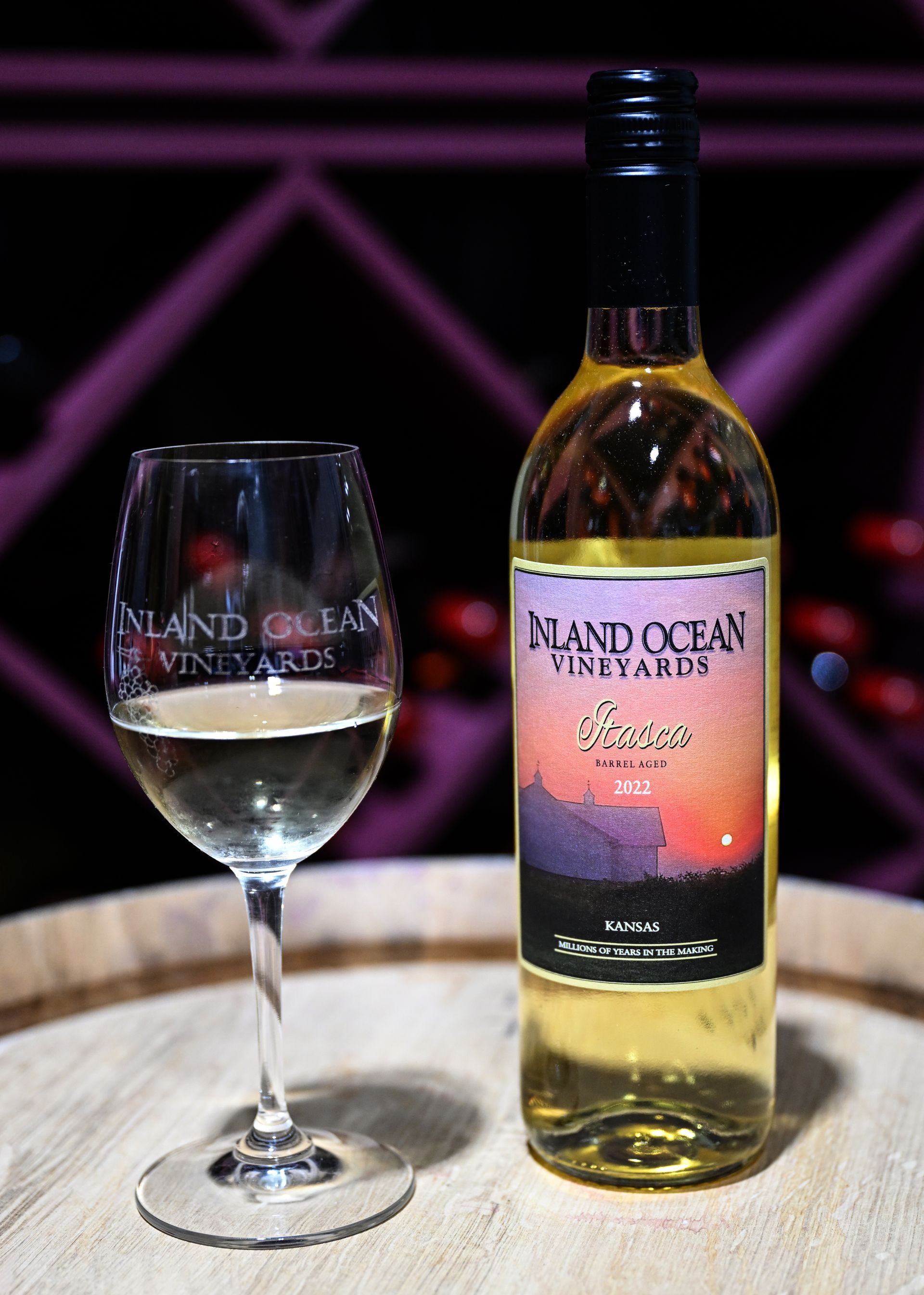 Barrel Aged Itasca white wine inland ocean vineyards hutchinson ks, Kansas Wine