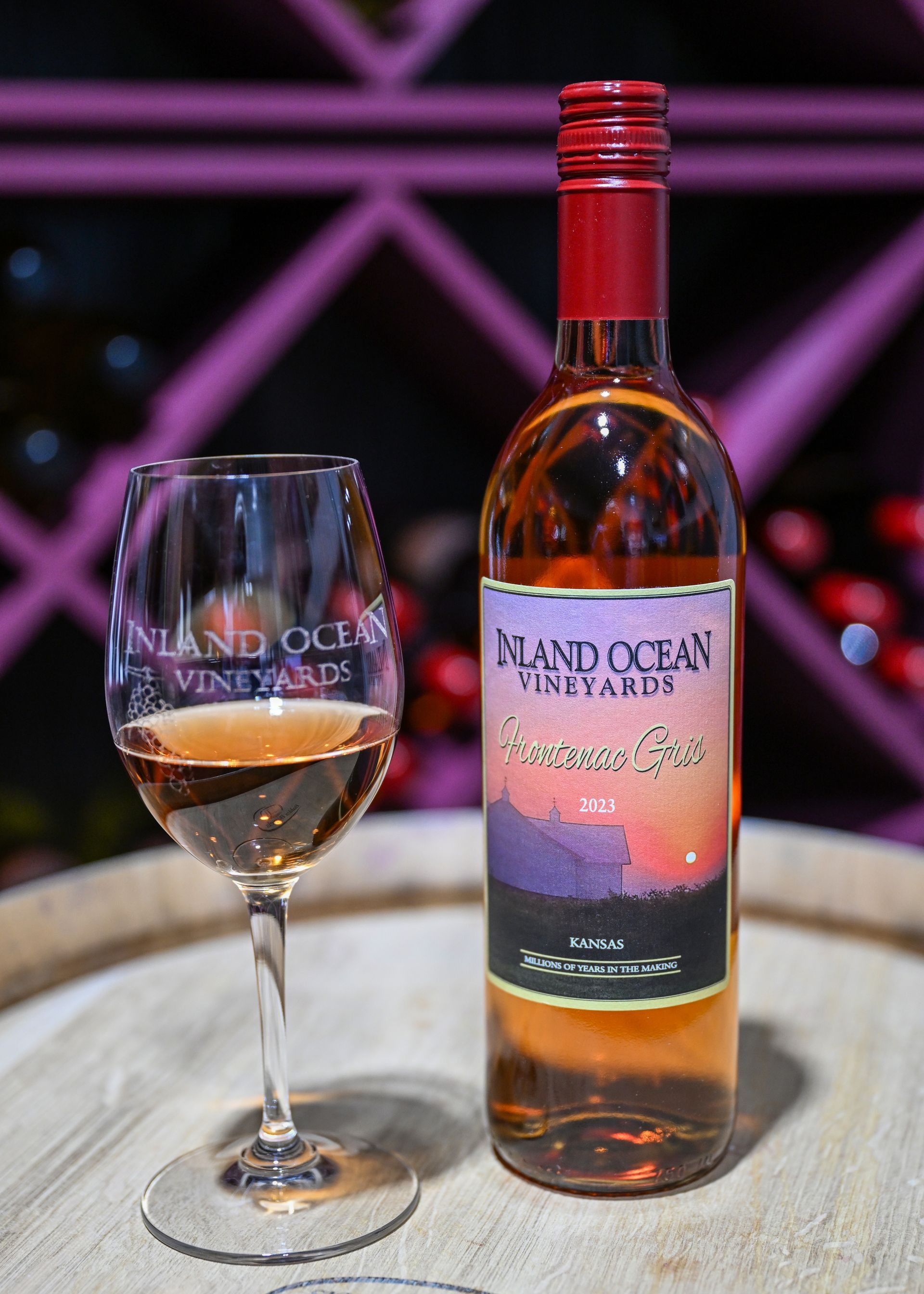 Frontenac Gris wine inland ocean vineyards hutchinson ks, Kansas Wine