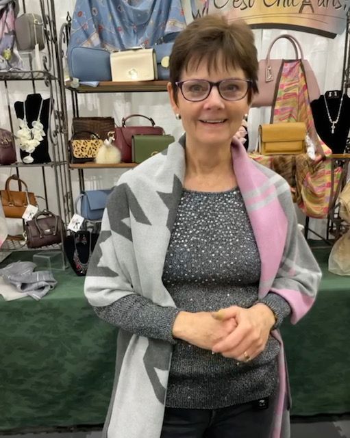 Owner of C'est Chic