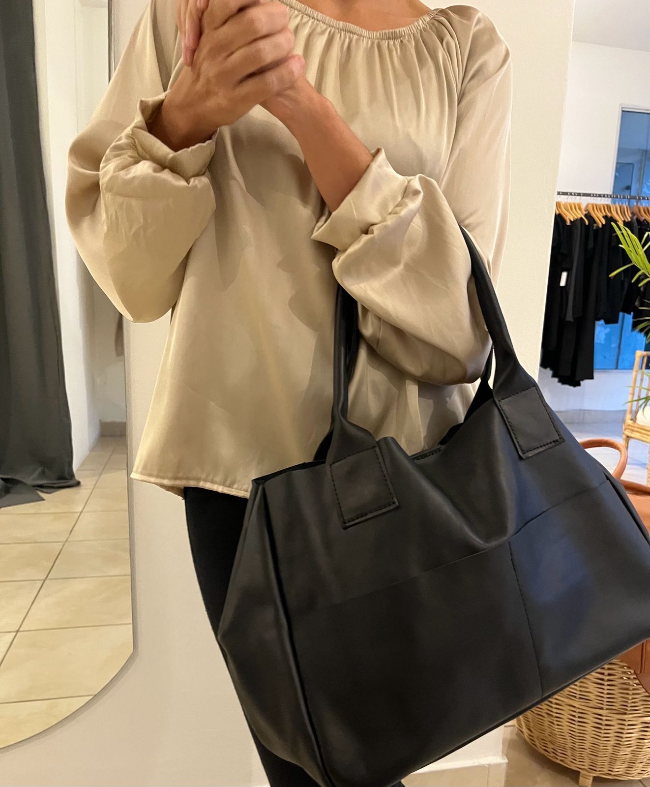 Cartera Rufina negra
