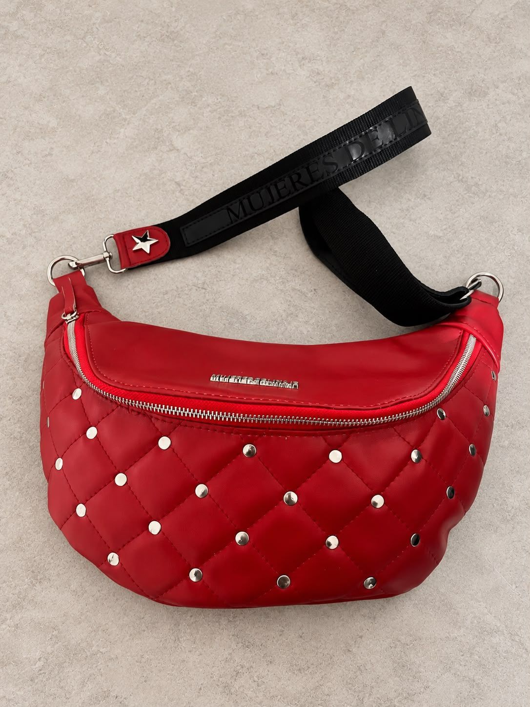 Riñonera Lola roja