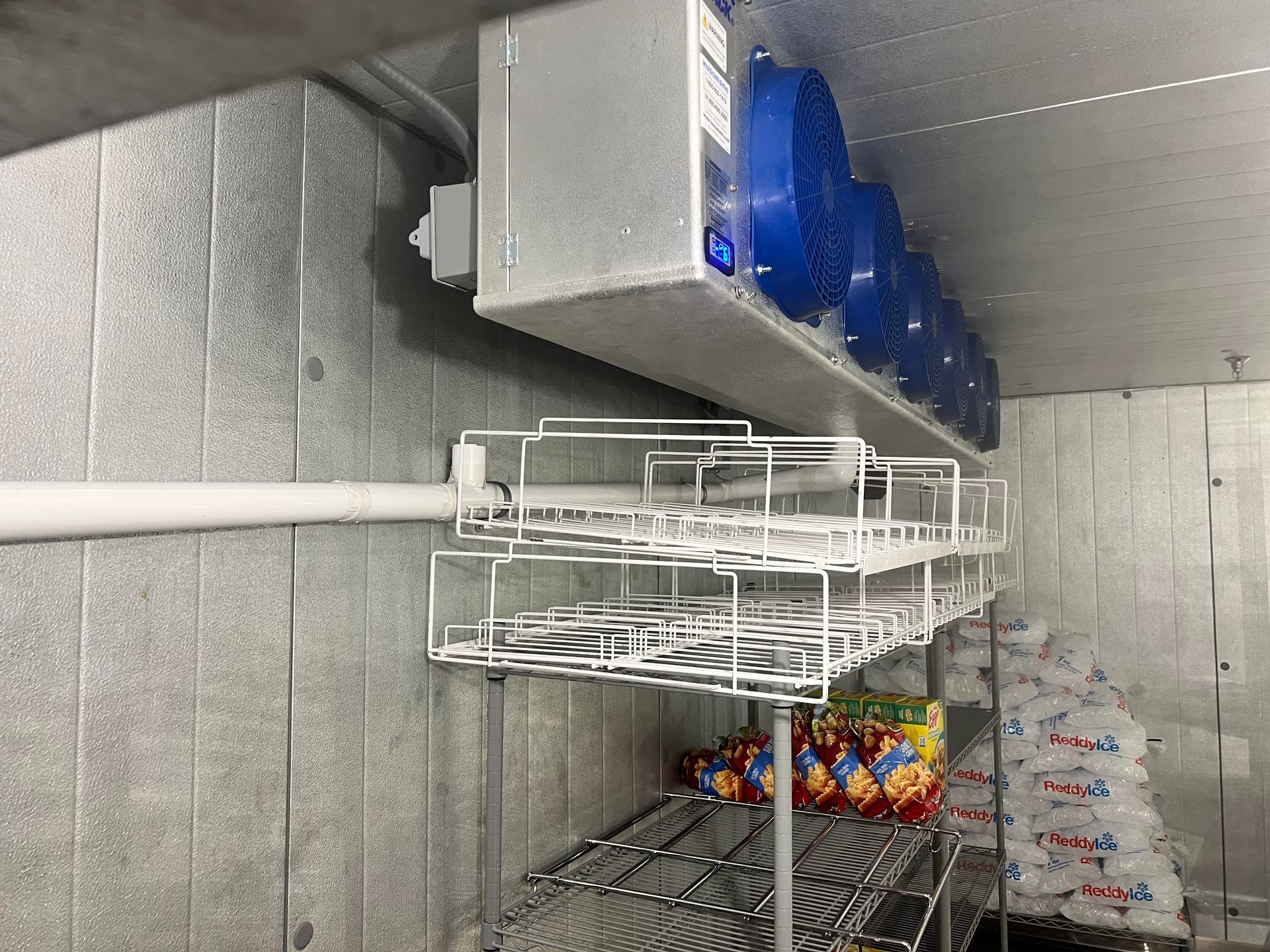 Rooftop commercial refrigeration unit