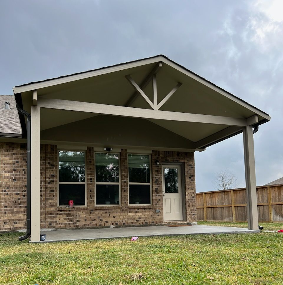 Aluminum patio cover shading a San Marcos patio