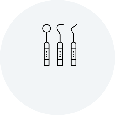 Dental tools icon: mirror, probe, and scaler, in a white circle.