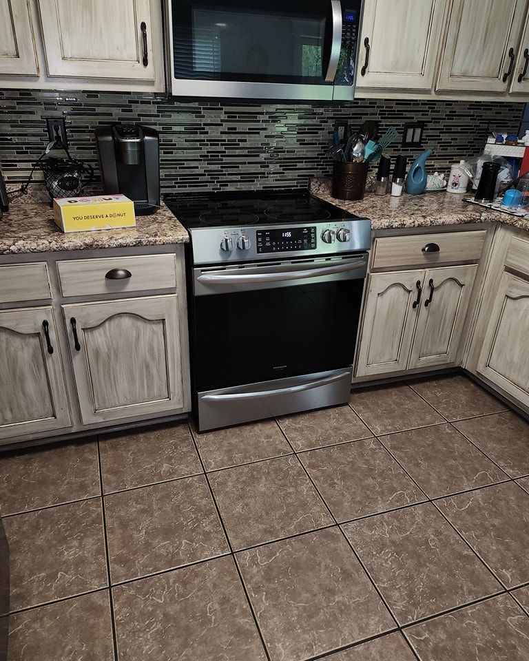 TMMT Appliance Repair providing oven range repair services in Mississippi