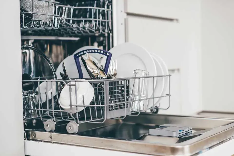 TMMT Appliance Repair providing oven range repair services in Mississippi
