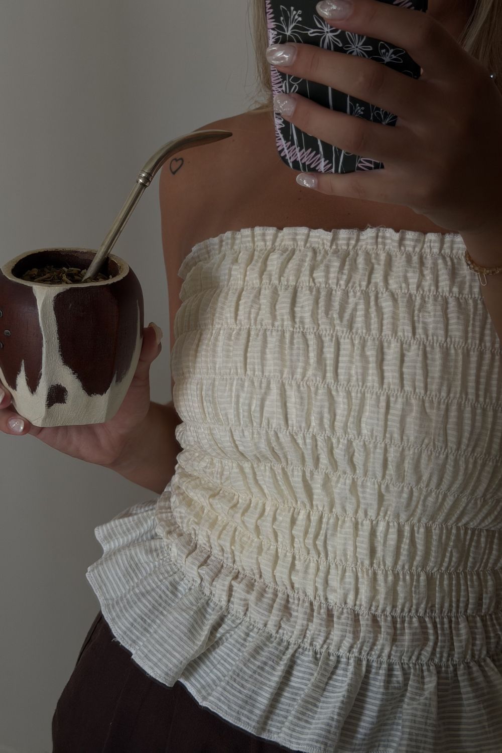 remera negra