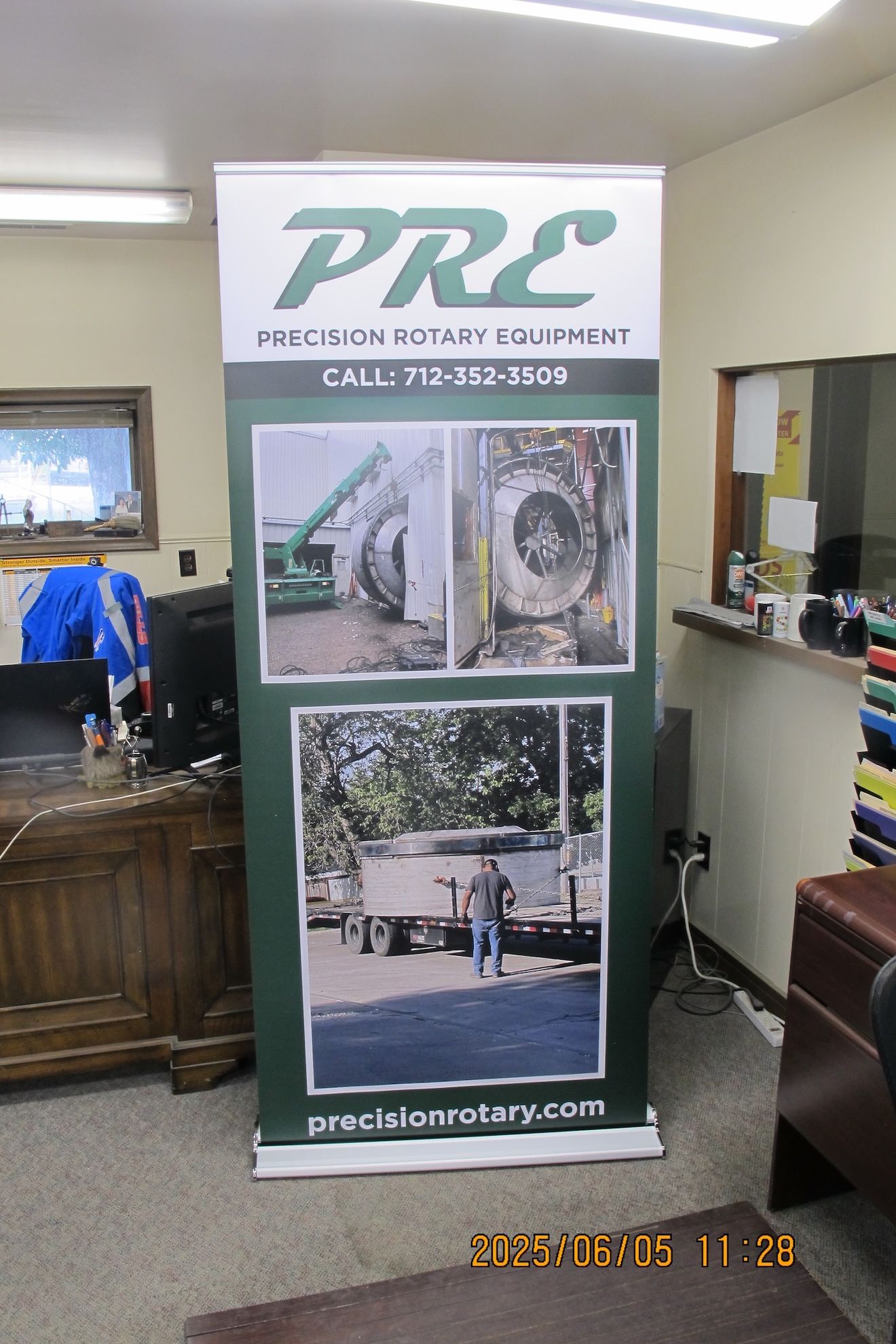 A green and white banner with the word pre on it