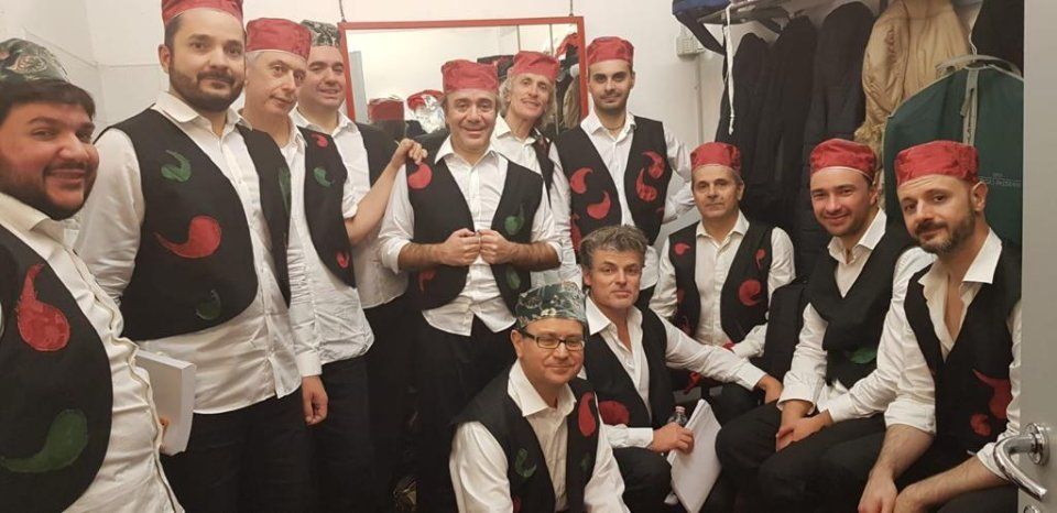 Costume actors