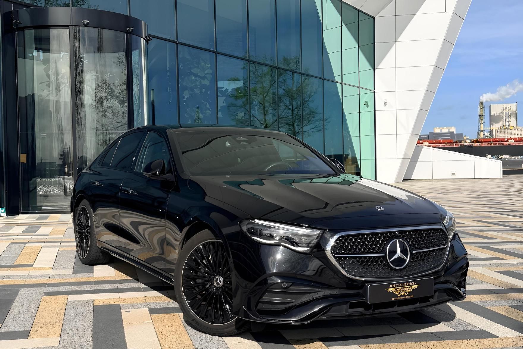 Chauffeur Service Amsterdam PRivate taxi VIP