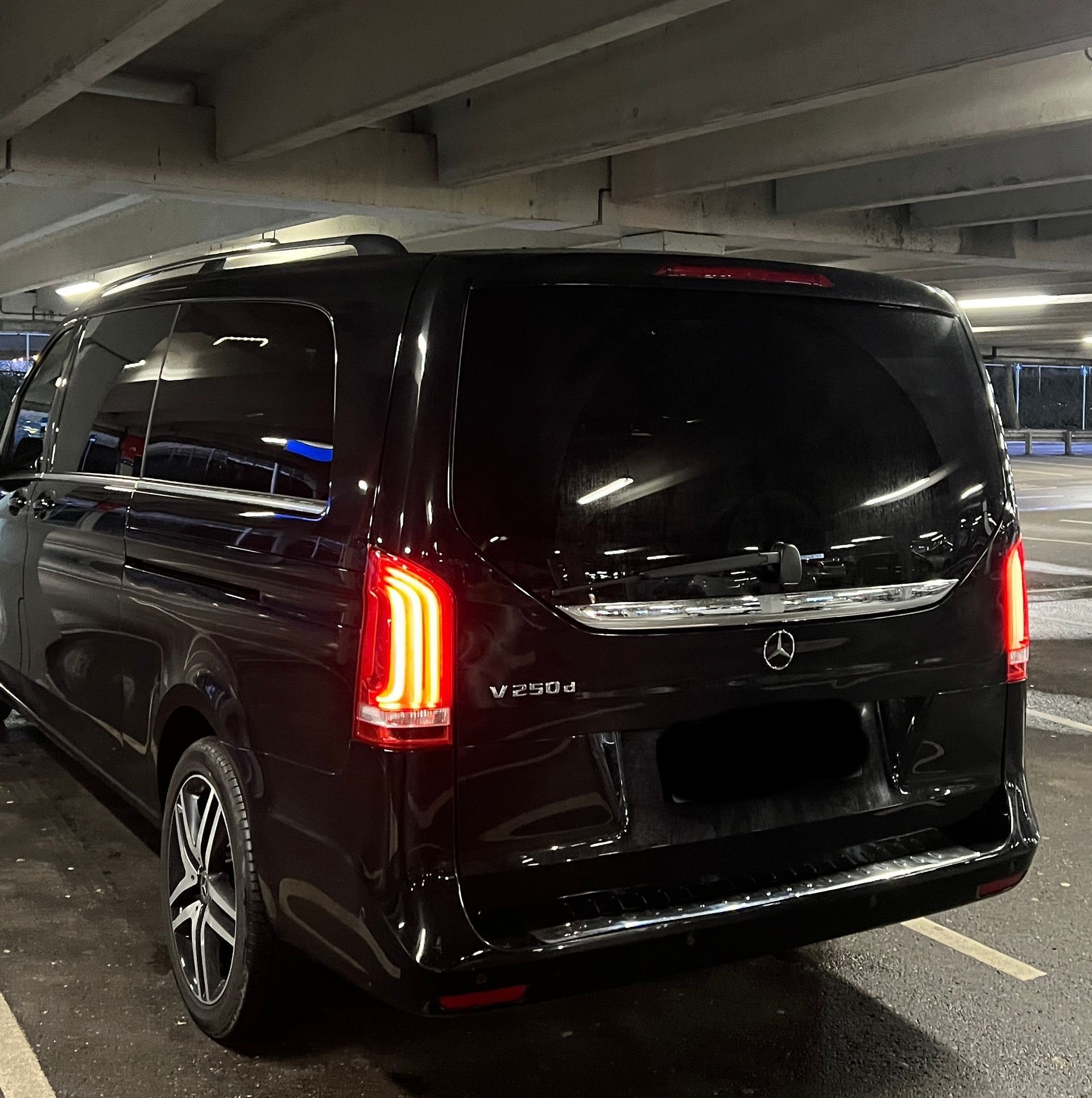 VIP Transfers Amsterdam Mercedes