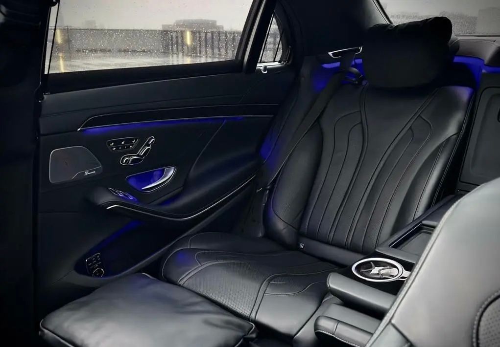 Chauffeur Service Amsterdam van ADT Taxi Amsterdam