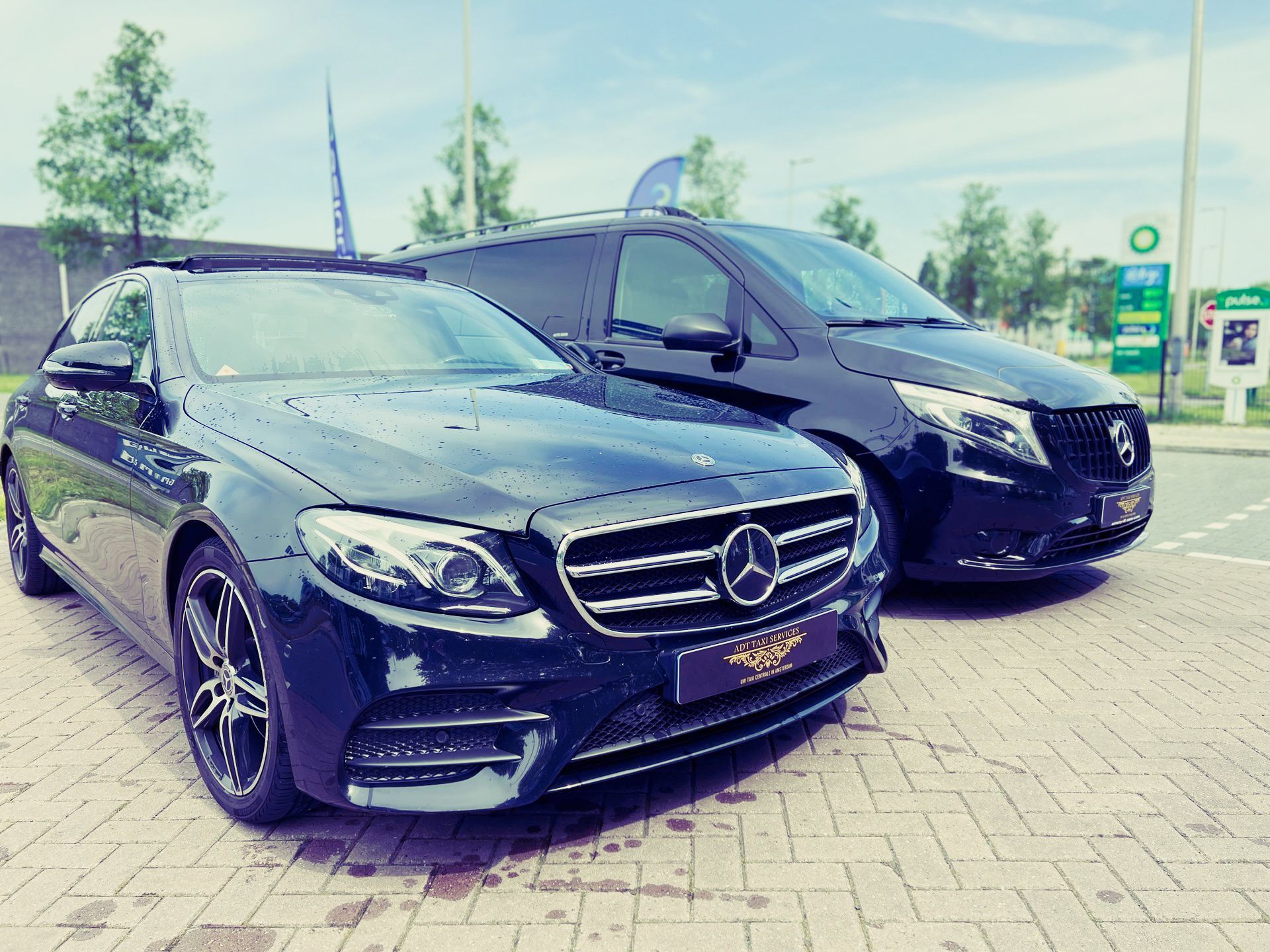 bus taxi amsterdam, sedan taxi, vip taxi amsterdam