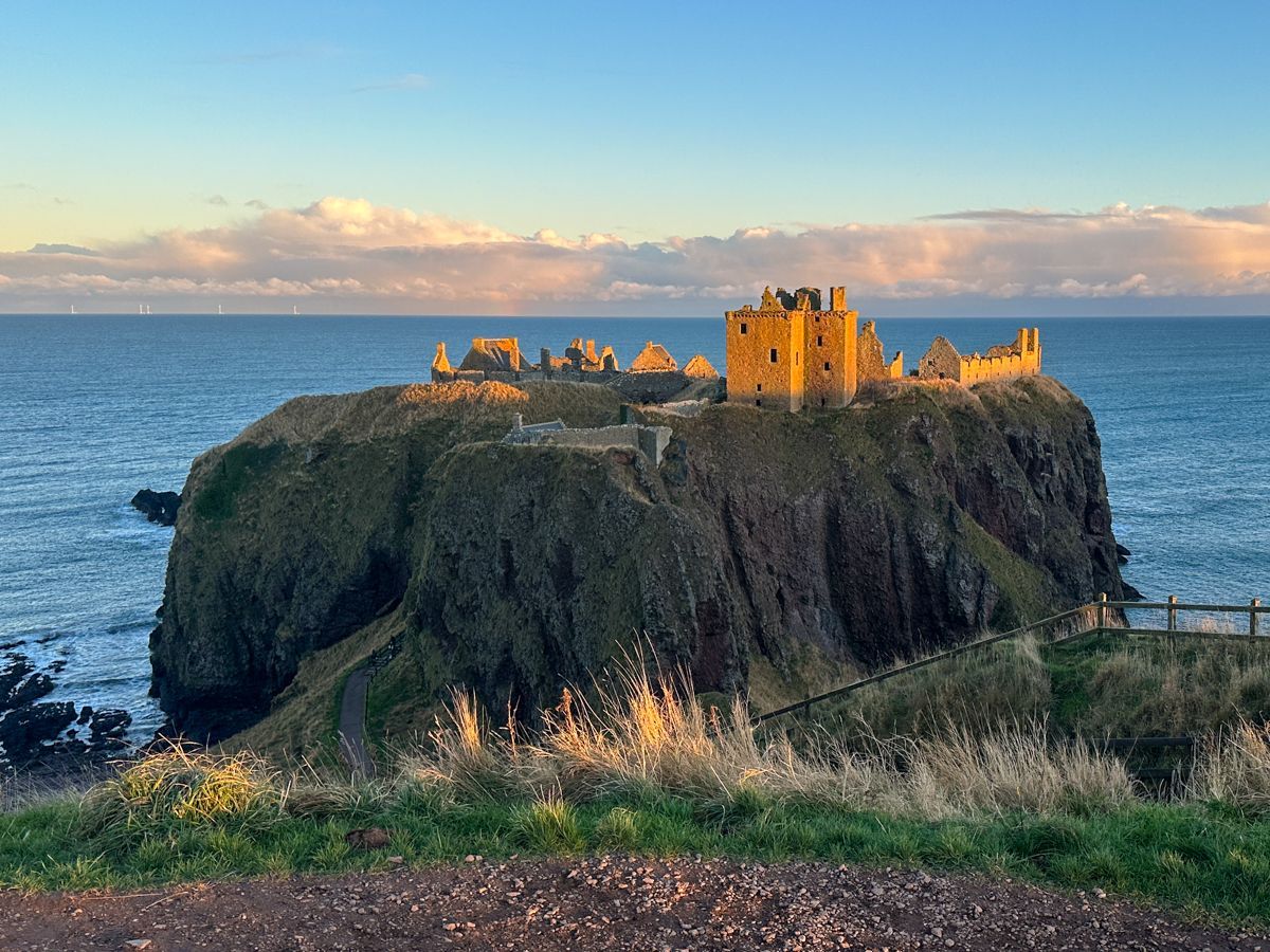 Visit Scotland and take a private guided tour to Dunnottar Castle