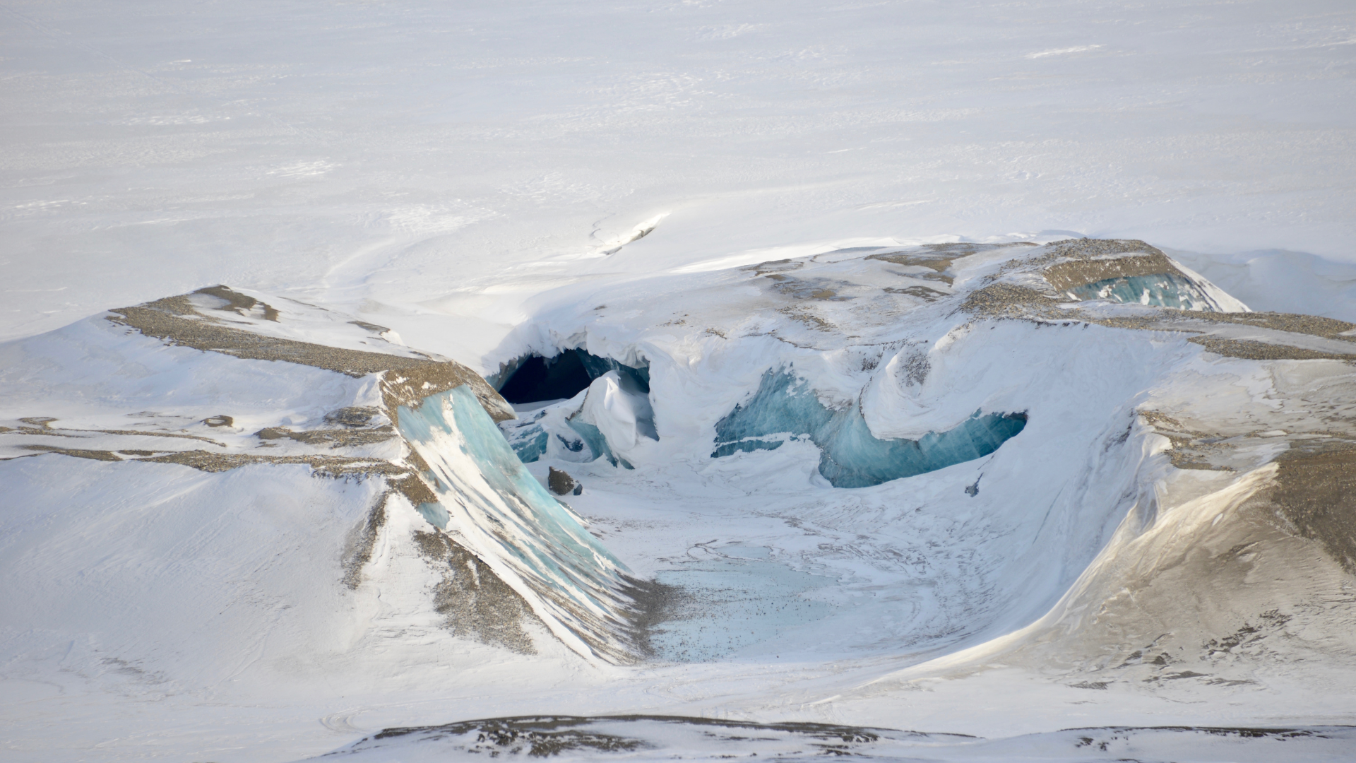 Svalbard Barentsburg in July