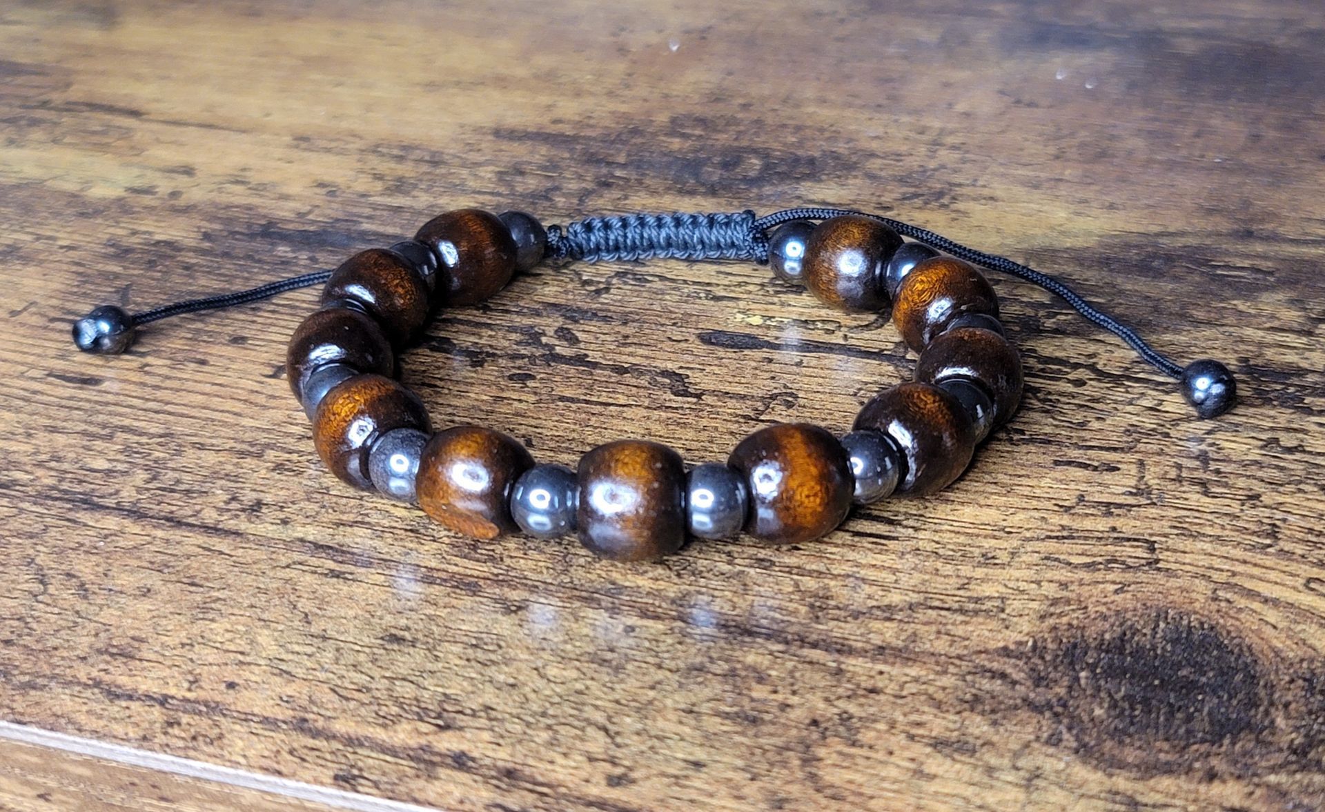 Men’s Wood & Hematite Adjustable Bracelet – Natural Strength & Style