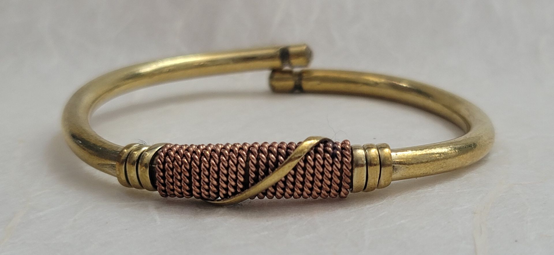 Handcrafted Brass & Copper Bracelet – Timeless Style with Skin-Friendly Benefits