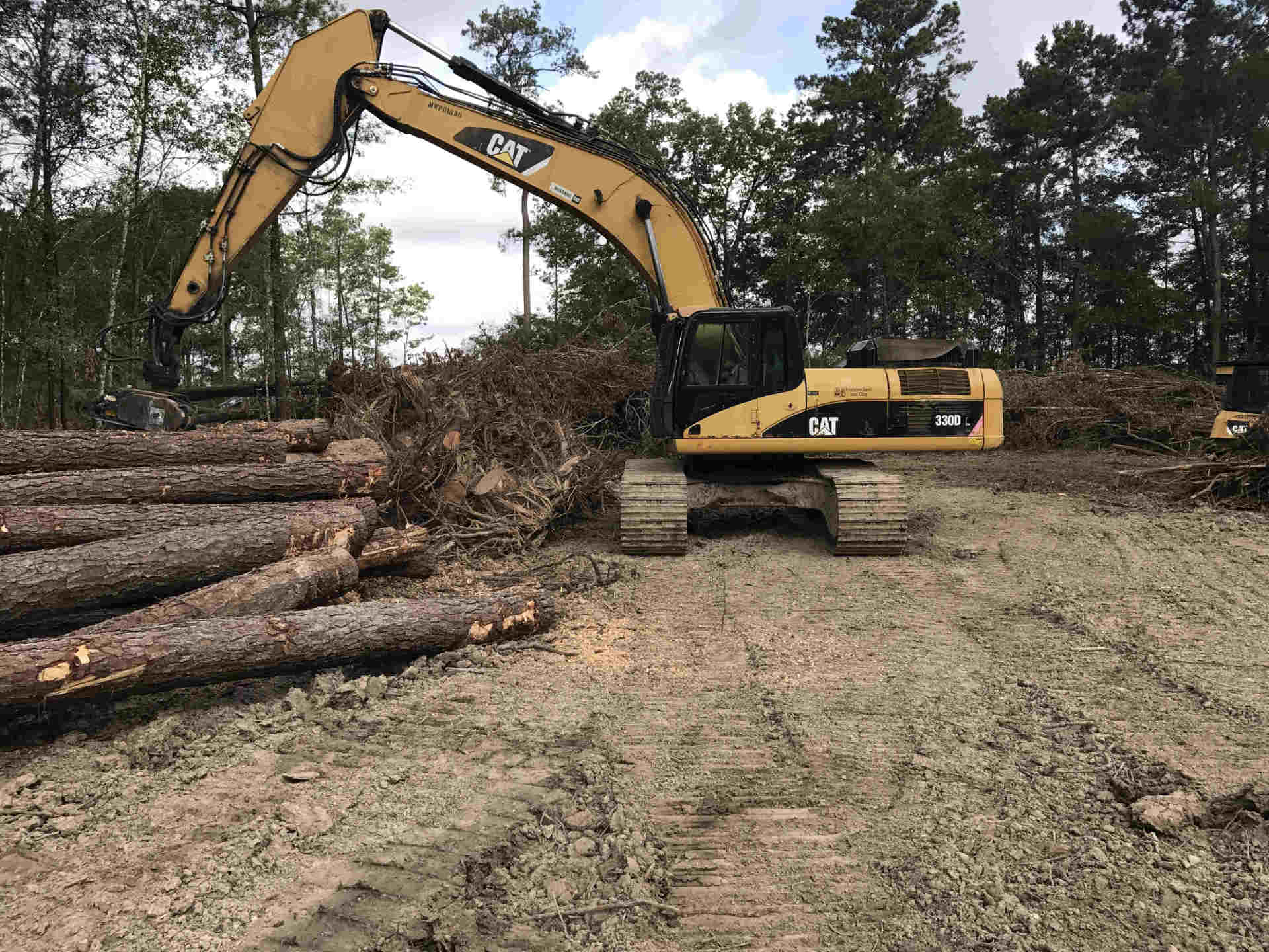 Dump truck — Mulch service in Baytown, TX Dump truck — Mulch service in Baytown, TX