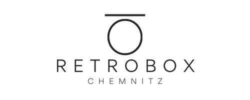 Ein schwarz-weißes Logo für Retrobox Chemnitz