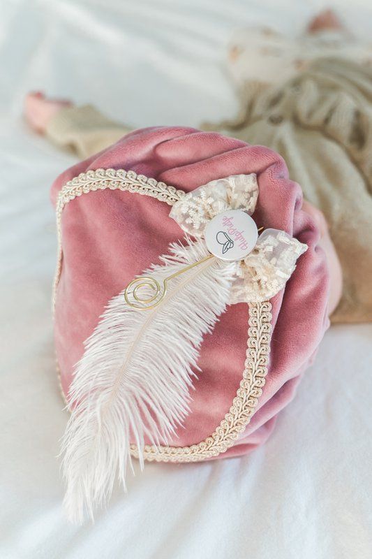 Luxe pietenmuts met naam - Roze velvet productfoto