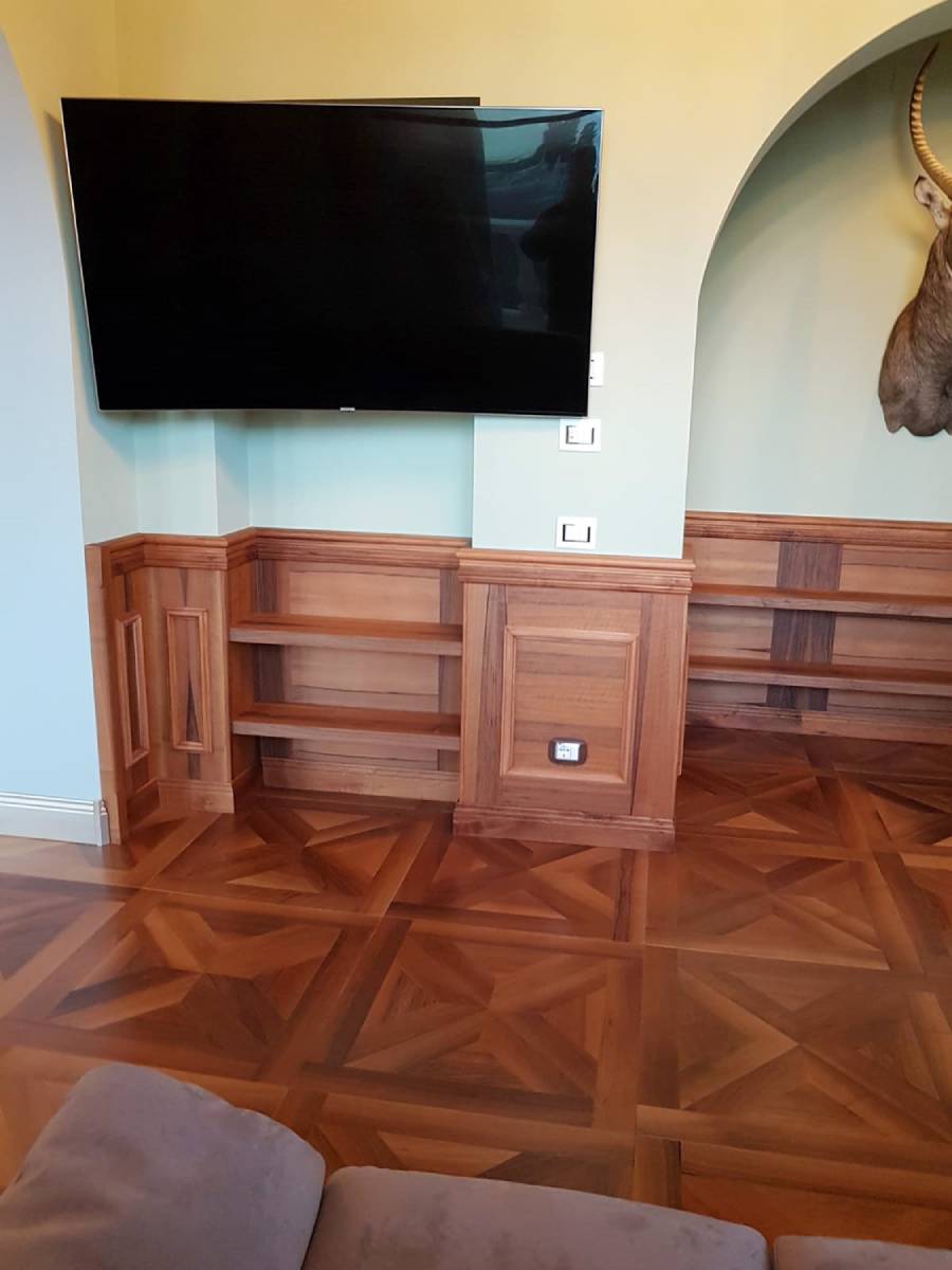 mobili su misura in legno pregiato