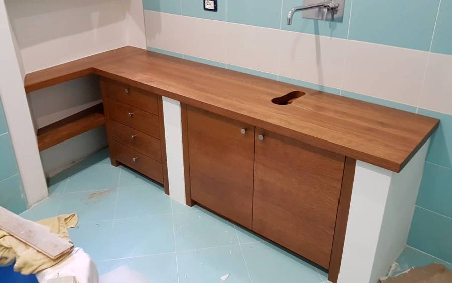 bagno in legno pregiato