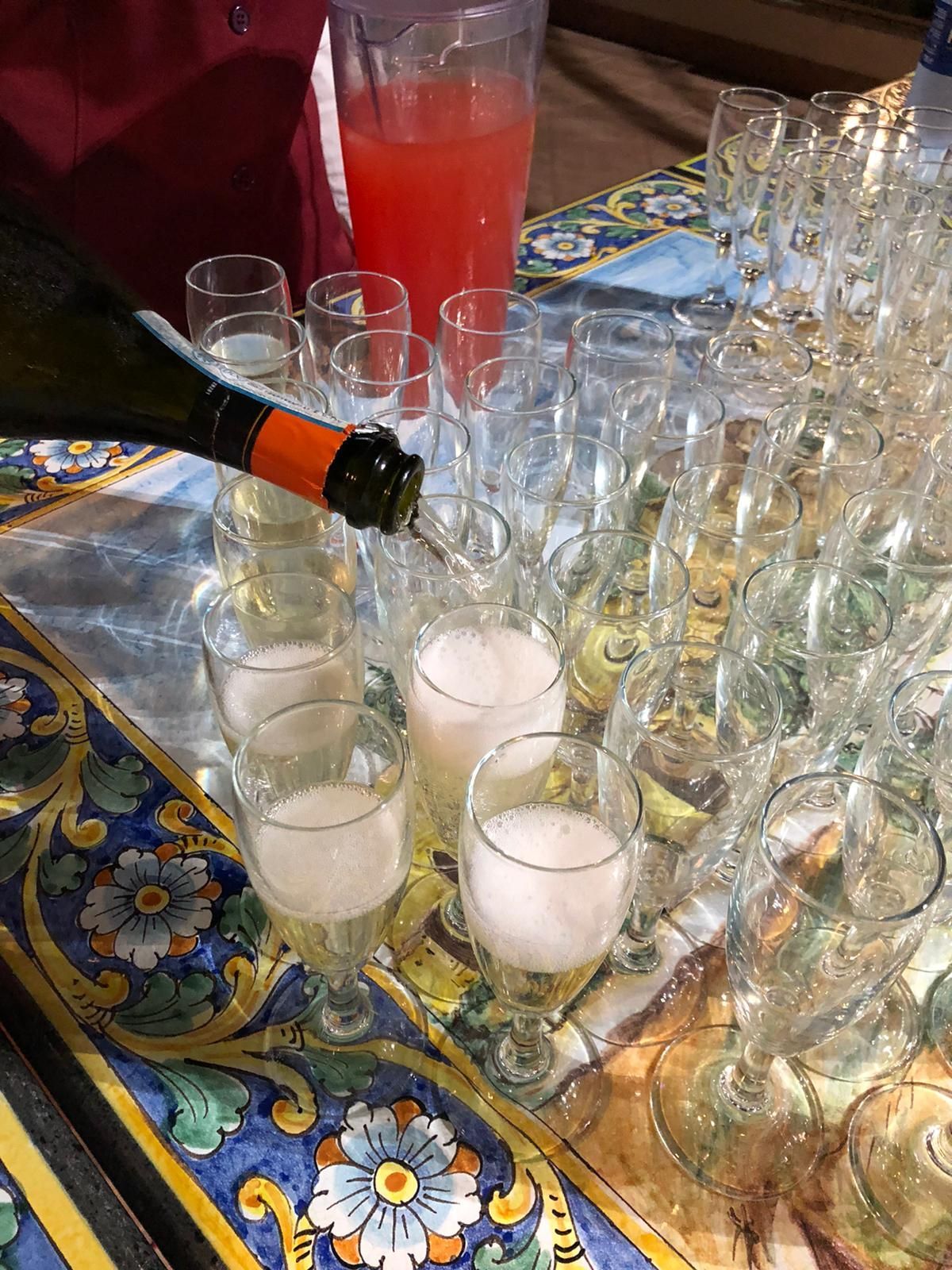 Calici di spumante per banchetti della  location per matrimoni a Taormina