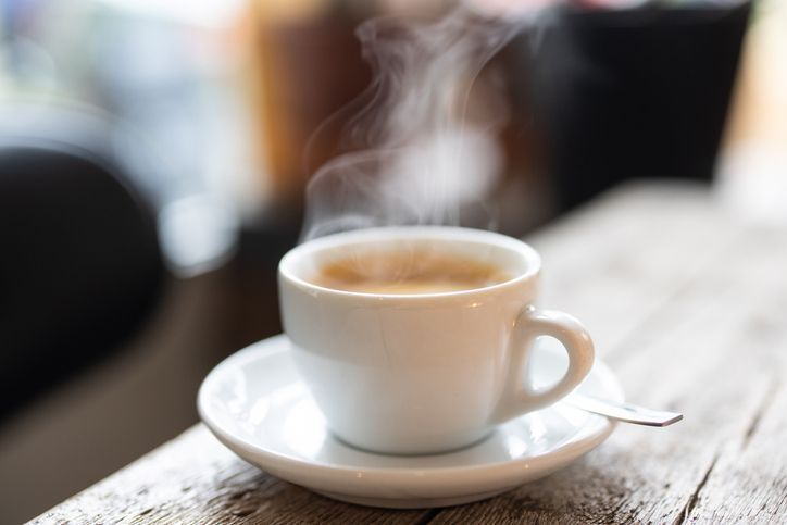 Un caffè fumante