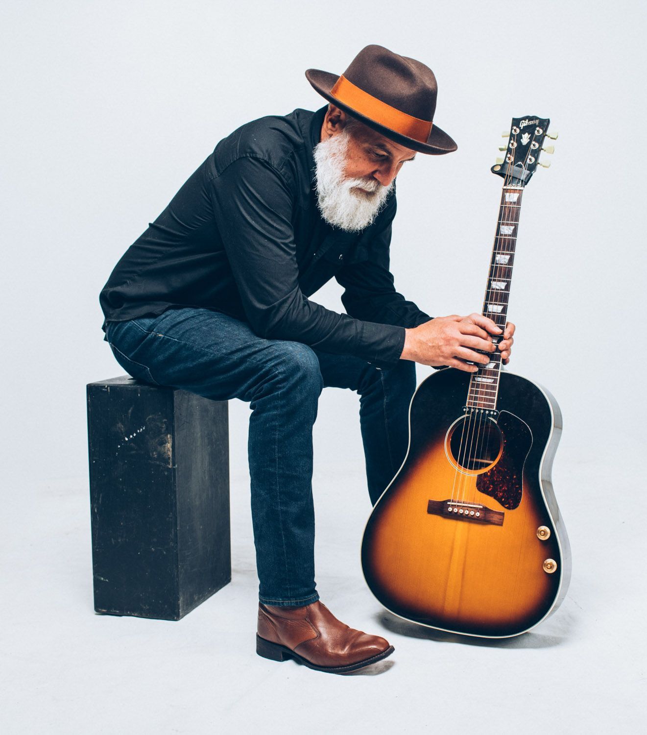 A Lee Edwards album promotion music photo session by Asheville, North Carolina music photographer Sandlin Gaither 