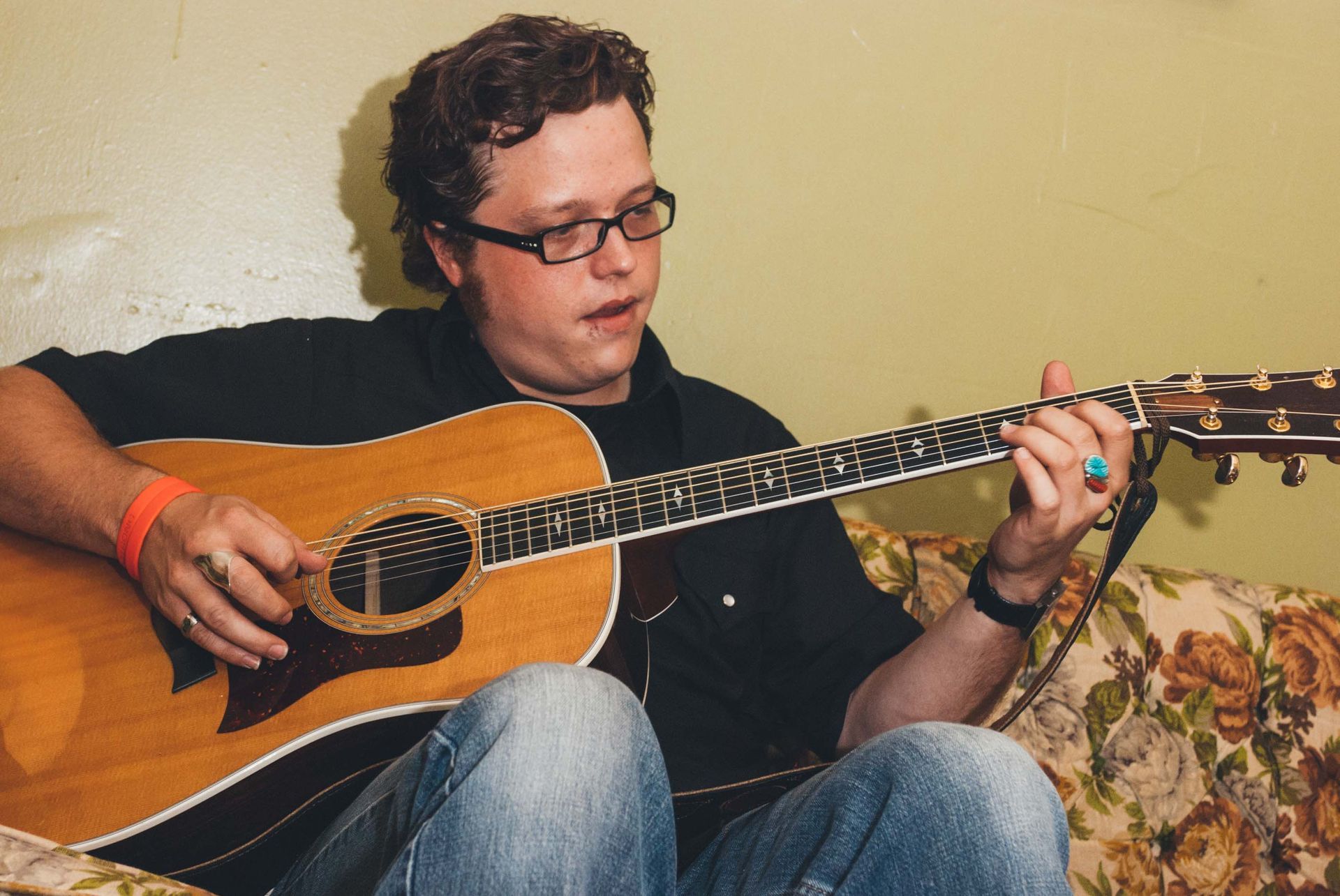Jason Isbell warms up pre show, Asheville, NC, photographed by music photographer Sandlin Gaither 