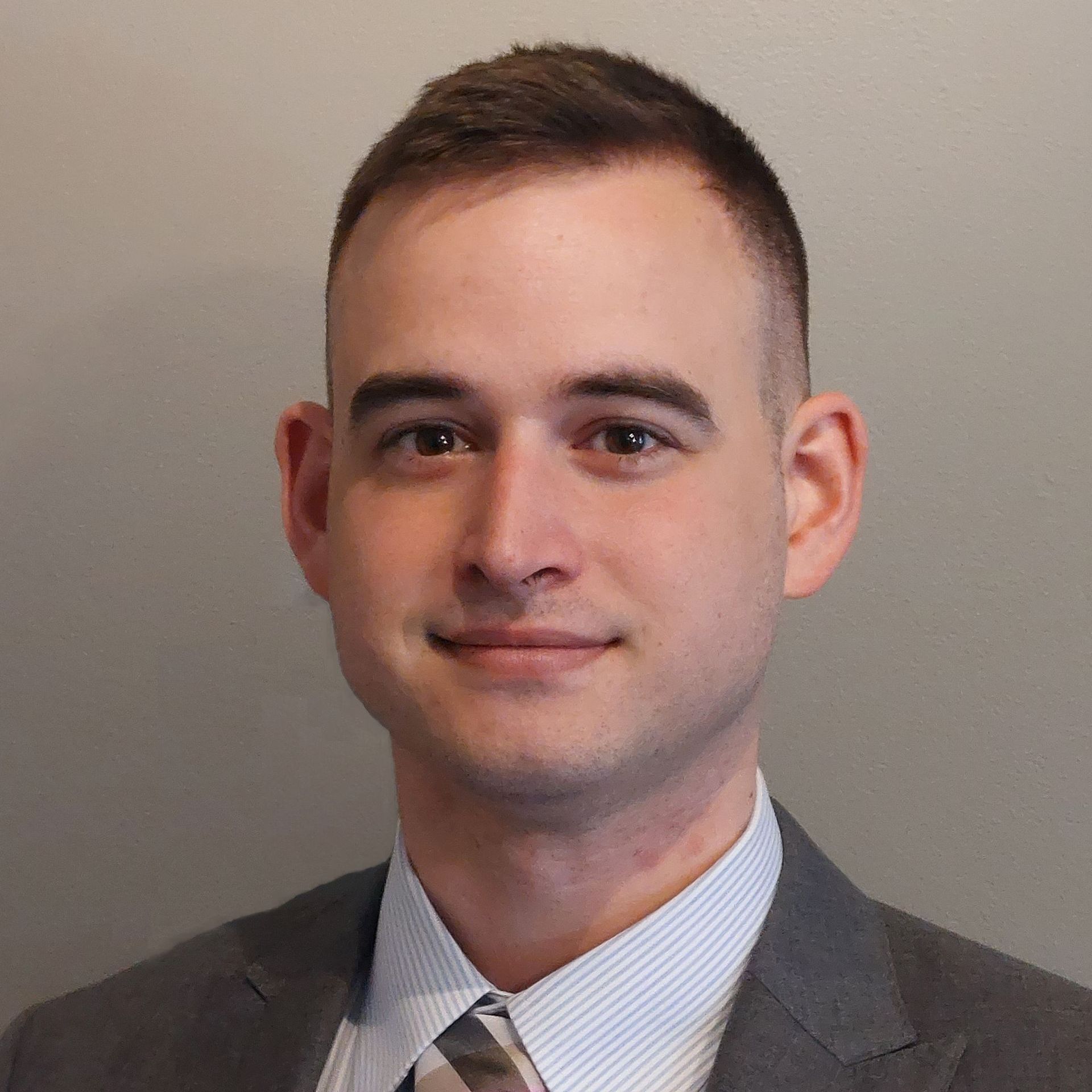 Alex Guglielmo headshot