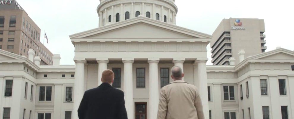 Attorneys Pontello and Bressler walking towards courthouse