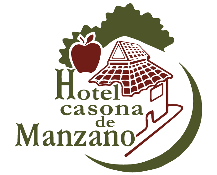 Logotipo del Hotel Casa de Manzano con una manzana roja, un &aacute;rbol verde y un tejado de casa estilizado.