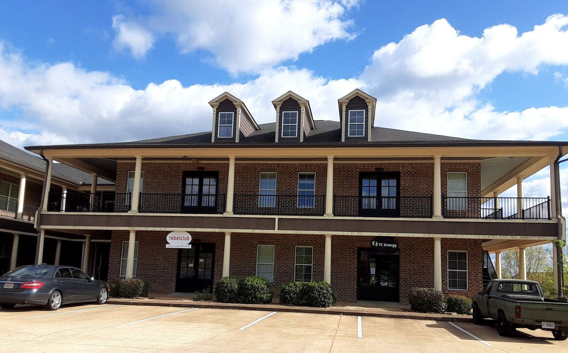 commercial building picture